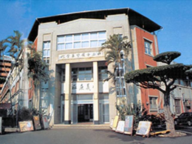 高中生學習歷程資料與事實不符，中國醫大認為成績未達錄取標準，決議取消錄取資格。（中國醫大官網截圖）
