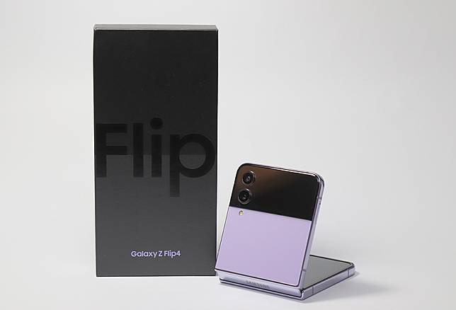 SAMSUNG Galaxy Z Flip4 開箱評測 + 優缺點老實說