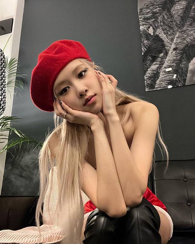 IG@roses_are_rosie