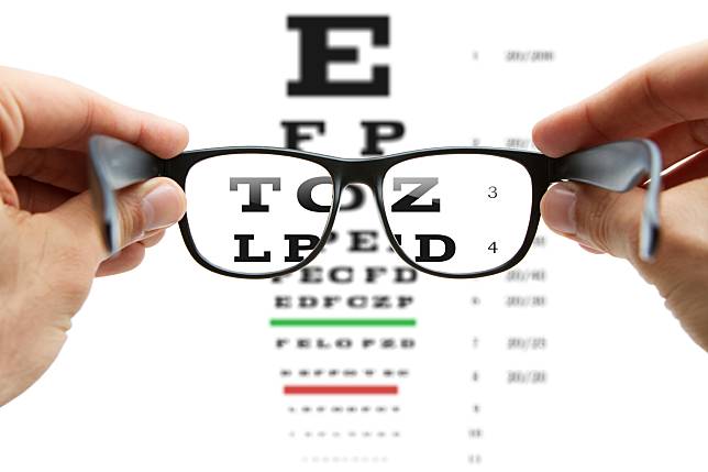โรคสายตาสั้นเทียม คืออะไร