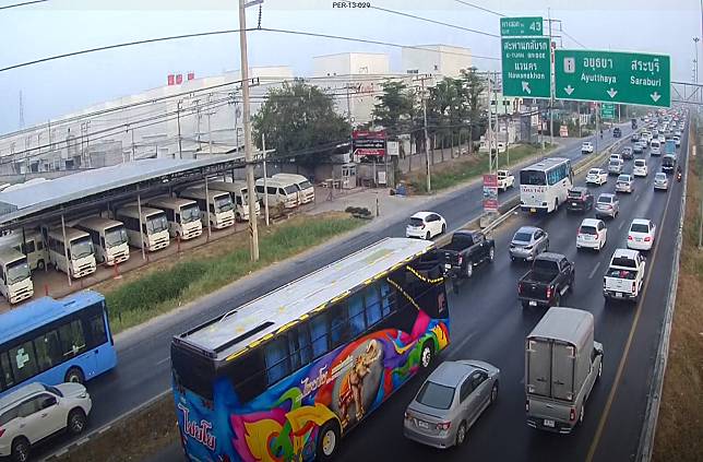 ​'ติดขัดเข้านิคมนวนคร' ถนนพหลโยธิน ขาออก เช้านี้ท้ายแถวเกือบถึงต่างระดับบางขัน