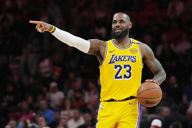 LeBron James成為NBA史上例行賽最多場得分雙位數球員。（達志影像資料照）