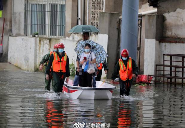中國應急管理部負責人說，截至3日9時，1938萬人次受到洪水災害。   圖：翻攝自應急管理部微博