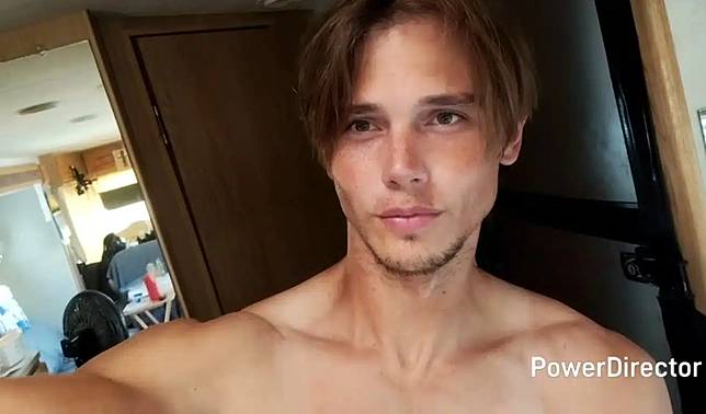 แบรด เลิฟ ขอทานหน้าหล่อ-2