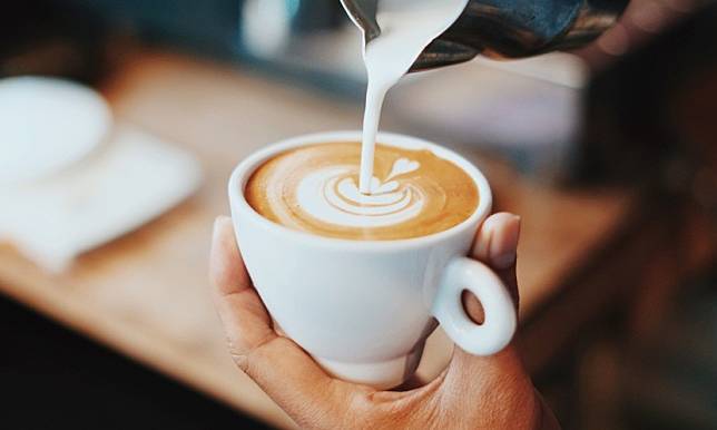 黑咖啡傷胃，加牛奶就能改善嗎？