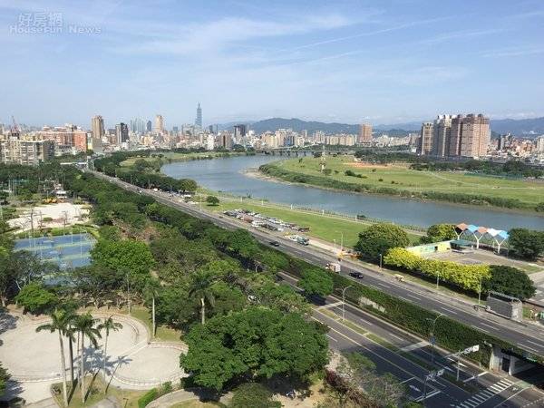 萬華青年公宅擁有絕佳河案及公園景觀。圖／黃靖惠攝
