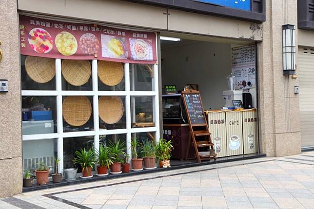 「簡單飲食冰品店」推出冬日新菜單。(圖/簡單飲食冰品提供)