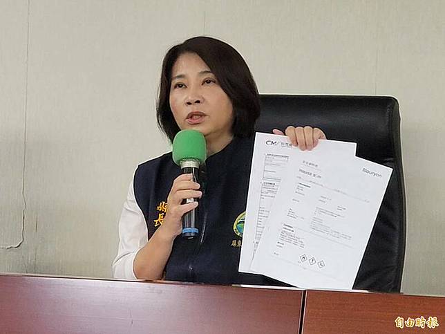 周春米還原明揚國際爆炸案時間表。(記者葉永騫攝)