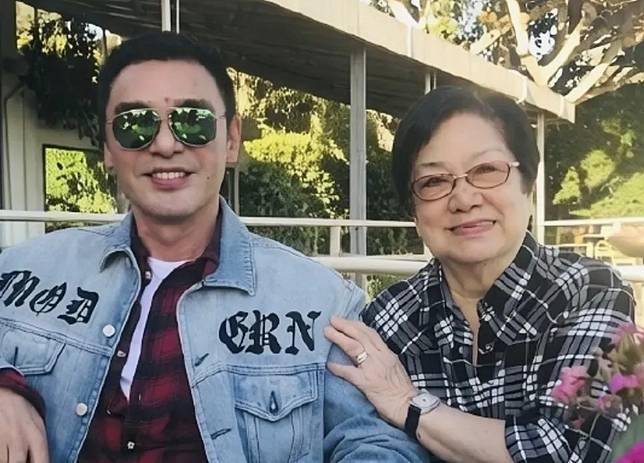 鍾鎮濤101歲媽媽過世　用工作填滿生活痛喊：無法強顏歡笑