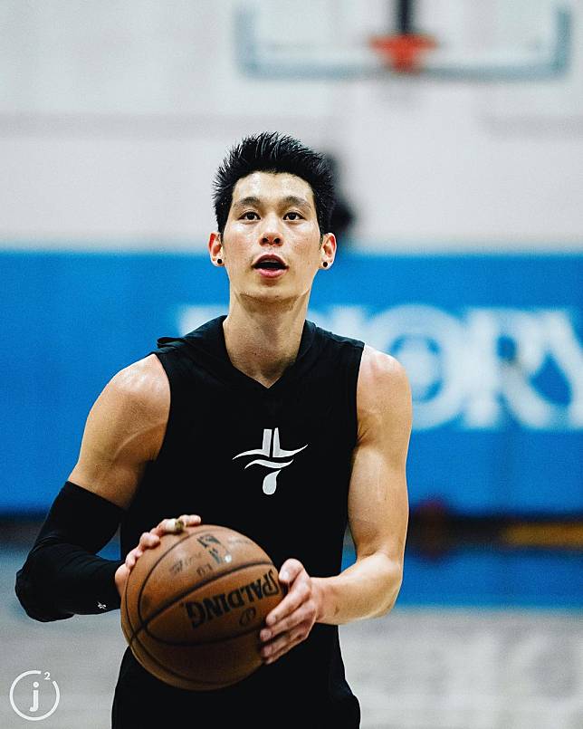 image via IG@jlin7