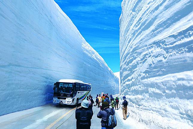 立山黑部明年再見！日本最後的無軌電車同日謝幕 新電氣巴士2025登場