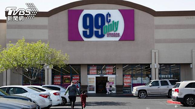 美國知名廉價零售巨頭「99美分商店」（99 Cents Only Store）宣布，決定關閉全美371家分店，進行財產清算。（圖／達志影像美聯社）