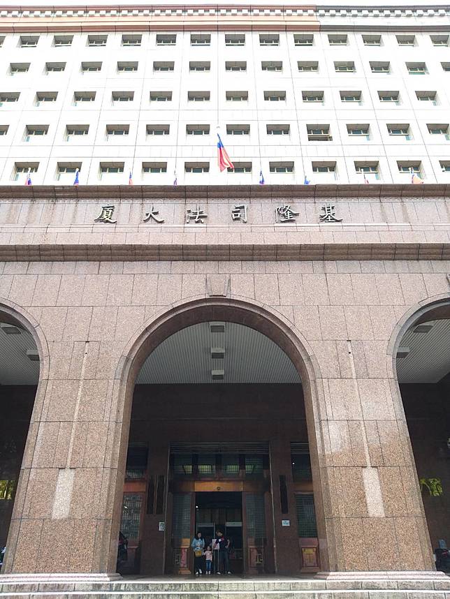 廖姓男子持有土造金屬槍管，藏放家中至少4年半，已多處生鏽，被法官判刑9月，並科罰金1萬元。記者邱瑞杰／攝影