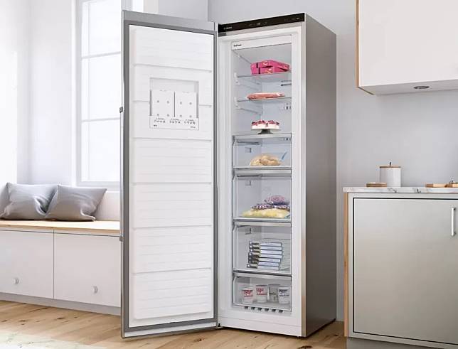 BOSCH直立式冷凍櫃，圖片取自BOSCH博世家電官網。