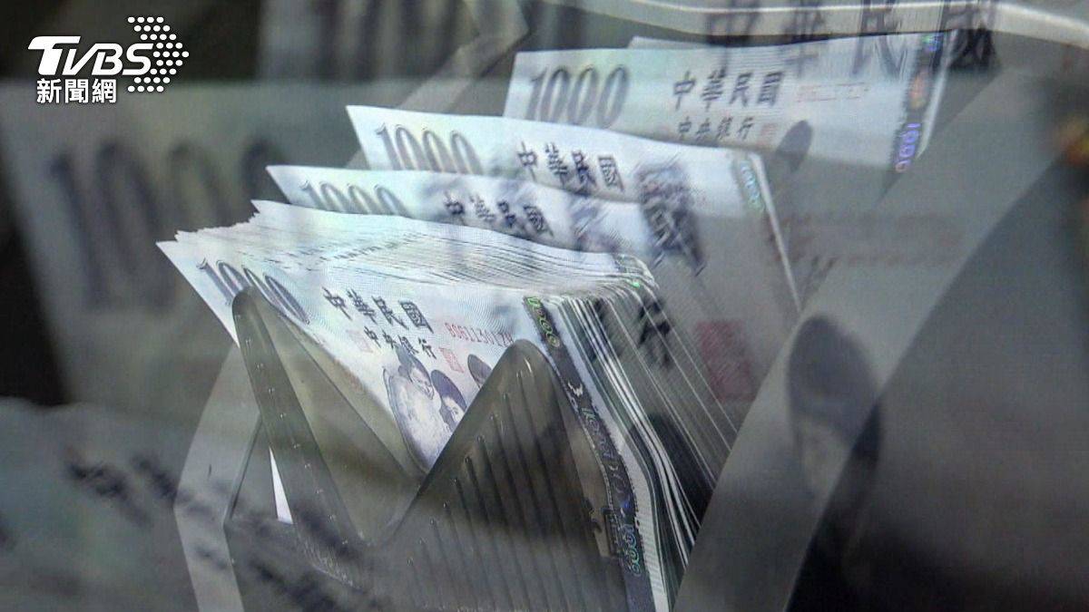 AI撐起台灣經濟！專家示警「貧富差距擴大」傳產恐爆失業潮| TVBS | LINE TODAY