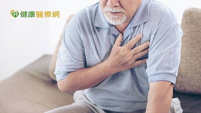 心肌細胞缺氧壞死後造成心臟組織永久受損壞死的風險，若越早執行心導管手術將血管阻塞處打通，可以搶救越多心肌細胞，也可以讓心臟功能更進步幫助脫離呼吸器。
