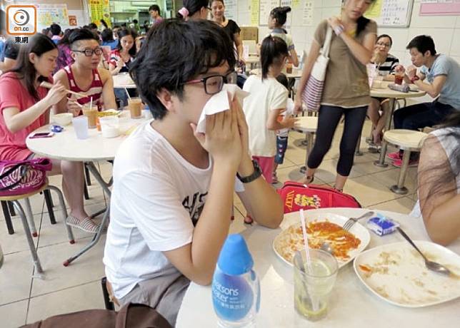 團體估計港人每日消耗5000萬張紙巾。