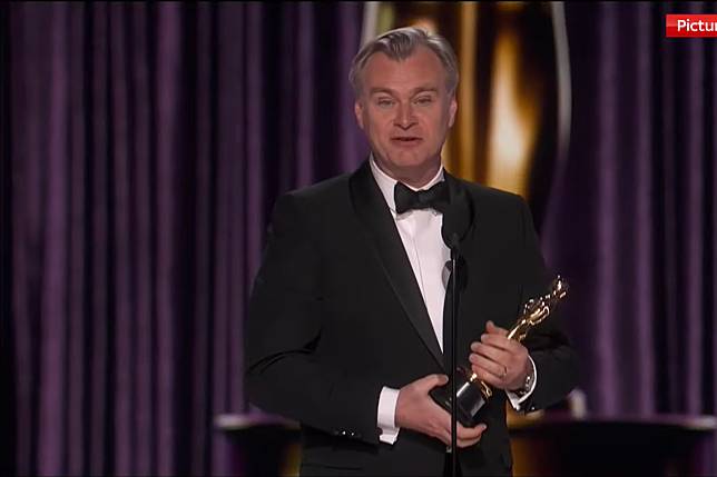 《奧本海默》成為本屆奧斯卡最大贏家，也讓克里斯多福諾蘭贏下首座導演獎。（圖片來源／Youtube@Sky News）