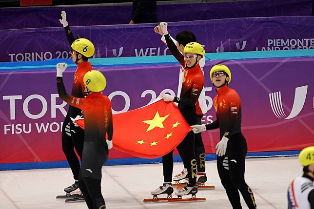 Members of Team China celebrate winning the men's 5000m relay final A of the short track speed skating competition at the 2025 FISU Winter World University Games in Turin, Italy, on Jan. 23, 2025. (Xinhua/Ding Xu)