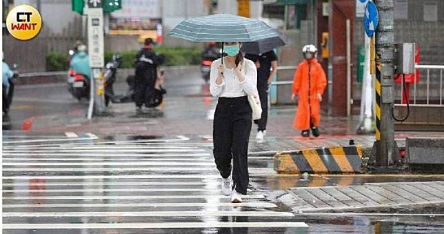 午後雨彈開炸「5縣市發布大雨特報」　1地區嚴防大雷雨