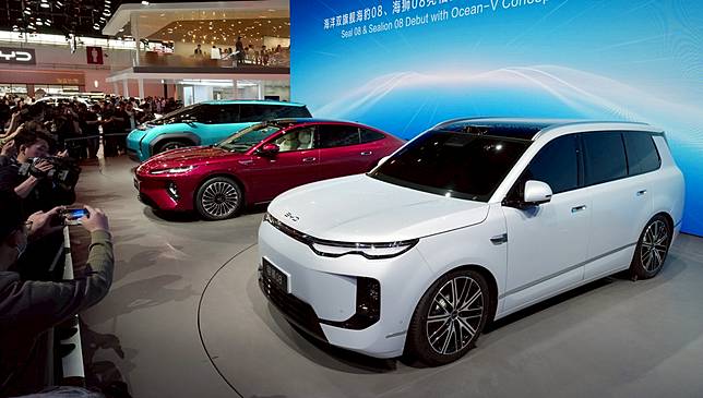 在今年4月比亞迪汽車北京車展上展示了新車型。圖片來源LINE TODAY：AP/達志影像