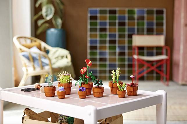 LEGO「Tiny Plants」。