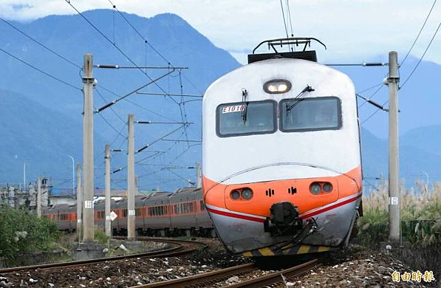 獨自來台旅遊的日本女遊客發文分享，搭自強號時身體不適，同車陌生台灣乘客熱心輪流照顧，讓她感動不已。示意圖。(資料照)