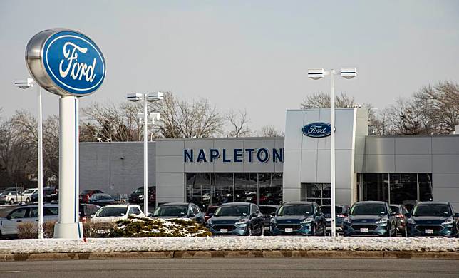 Photo taken on Jan. 6, 2021 shows a Ford dealership in Libertyville, Illinois, the United States. (Photo by Joel Lerner/Xinhua)