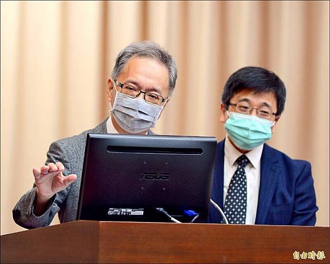 衛福部長薛瑞元表示，受限於雙方簽有保密協定，要公開疫苗合約必須先找高端討論、取得對方同意。(資料照)