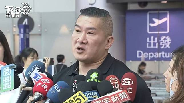館長陳之漢10日從桃園機場出發赴陸。(圖/TVBS)