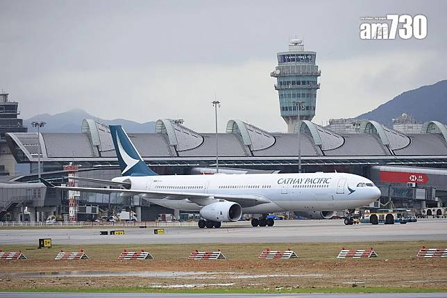 香港國際機場上月飛機起降量逾3.1萬架次。(資料圖片／林俊源攝)