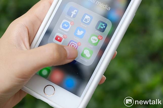 Meta曾整合Instagram和Facebook Messenger的訊息功能，讓使用者不用切換App就能跨平台聊天。 圖：新頭殼資料照