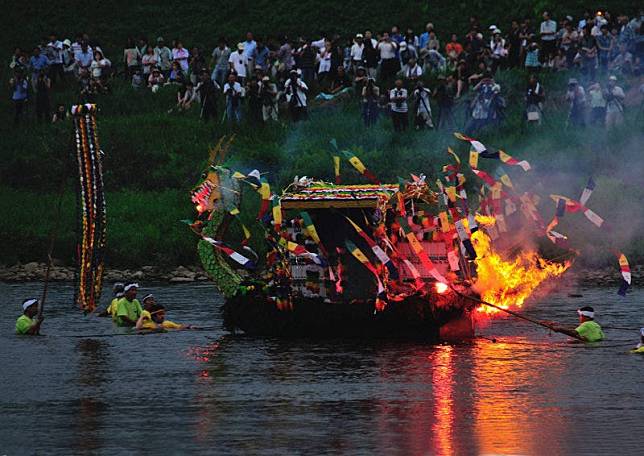 盛岡舟っこ流し協賛会©