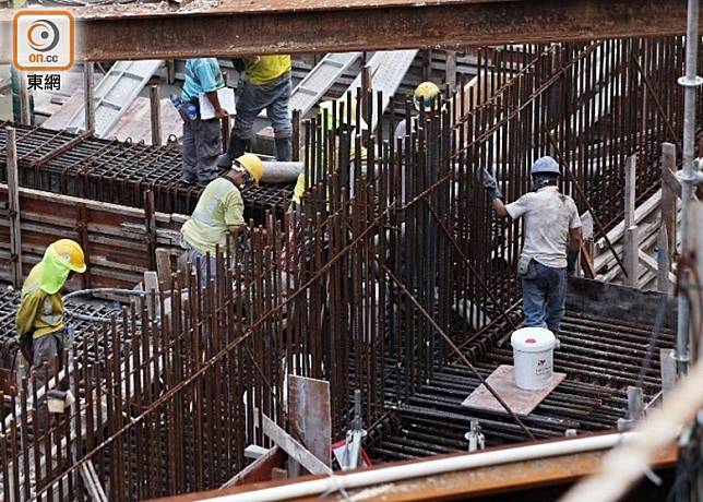 政府表示香港建築科技研究院正調適不同地域在測試及認證要求上的標準。