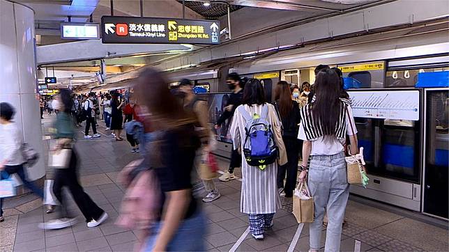 夏天熱爆「1清涼穿搭」台北卻不愛？一票人嚇喊「會受傷」：直接變烤肉