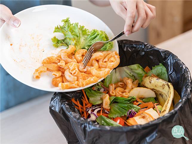 美國每年的食物浪費量足以餵飽約4600萬人，儘管其中近一半來自家庭，但也有約5分之1來自零售商和餐廳等消費行業。