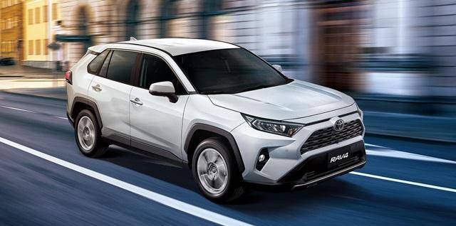 第五代 Toyota RAV4 橫掃台灣休旅車市場，以這個趨勢發展下，今年穩坐休旅銷售冠軍。