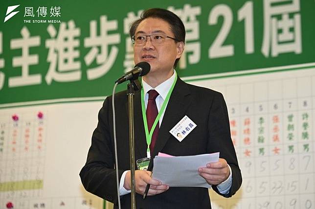 民進黨秘書長林右昌（見圖）因罷免案被推上風口浪尖，前立委郭正亮指出，總統賴清德不只不讓他選新北市長，還會連秘書長公職一起換掉。（資料照，陳昱凱攝）