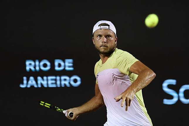 Alexandre Muller of France hits a return during the men's singles semifinal match against Francisco Comesana of Argentina at the 2025 ATP 500 Rio Open at Jockey Club Brasileiro in Rio de Janeiro, Brazil, Feb. 22, 2025. (Photo by Claudia Martini/Xinhua)