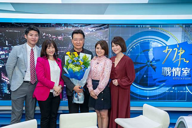 《少康戰情室》慶祝十週年，邀TVBS政論節目主持群共襄盛舉。（圖／TVBS）