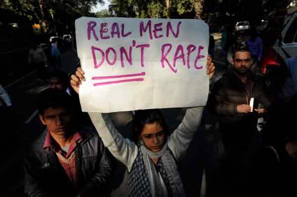 印度強姦婦女問題嚴重，也經常引發大規模抗議。(資料照)   圖: 翻攝自India Against Rape臉書