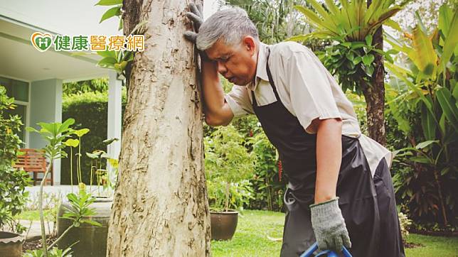 入秋冬白天氣溫仍偏高，各種防暑降溫的措施依然不能少，醫師建議，白天應著涼爽透氣之衣物，夜間天氣變涼再加上外套保暖，避免厚重衣物影響散熱造成熱傷害。