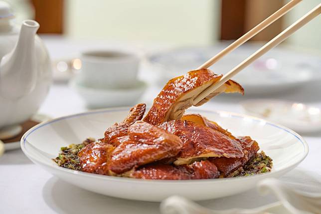 Crispy Loong Kong chicken, ginger and shallot sauce (Photo: courtesy of One Harbour Road)