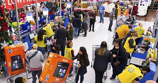 機構分析指，消費者沒有在10月初開始的減價活動中購物，等待傳統大型購物節的折扣活動。