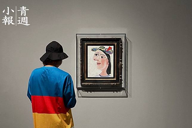 英國泰德現代美術館展覽「Capturing the Moment」展場一隅，展出立體派美術史巨匠巴布羅 · 畢卡索 （Pablo Picasso）作品〈Buste de Femme〉1938。