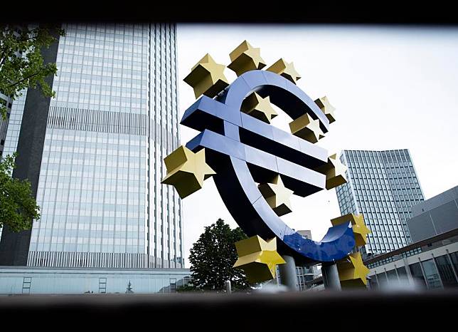 This photo taken on July 27, 2023 shows the Euro sign in Frankfurt, Germany. The European Central Bank (ECB) raised its key interest rates by 25 basis points (bps) on Thursday to curb inflation. (Xinhua/Zhang Fan)