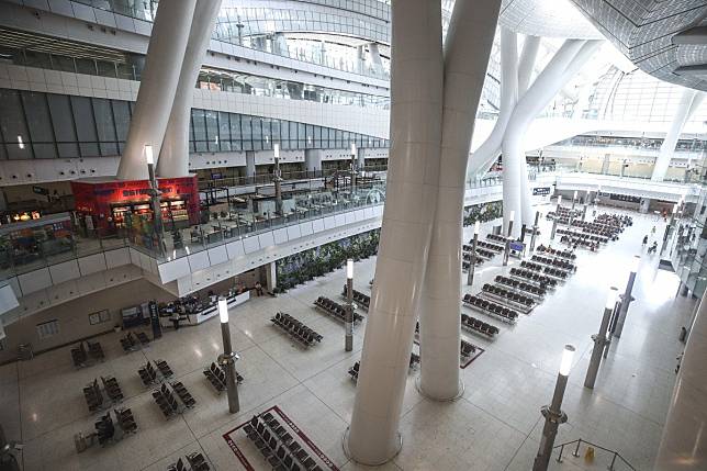 A man got onto the tracks at the West Kowloon high-speed rail terminus, before escaping the station through an emergency exit. Photo: Winson Wong