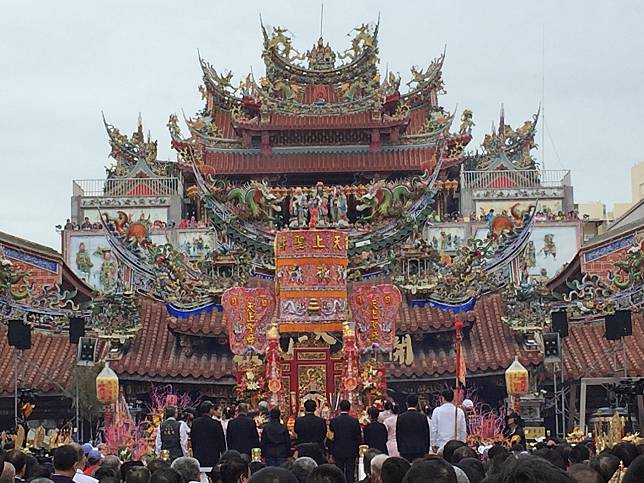 大甲媽祖遶境進香奉天宮，是世界級的台灣宗教嘉年華會。