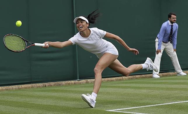 謝淑薇在今年溫網持續發威，繼首輪擊敗法網球后，第二輪再挫前溫網女單四強，晉級到第三輪。(美聯社)