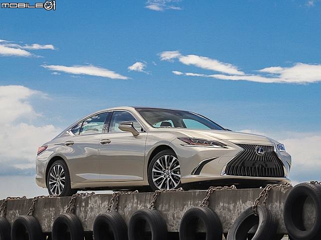 Lexus ES250旗艦版試車報導 讓人想再加高預算的選擇！